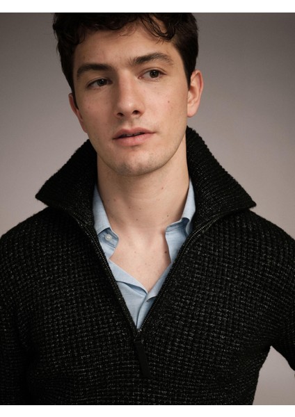 Sisley Viskoz Karışımlı Yarım Fermuarlı Yüksek Yaka Waffle Kazak Erkek Haki Mix Kazak - 324A1NDTT200R modelleri