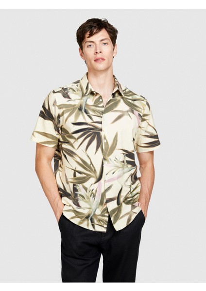 Sisley Pamuk Karışımlı Tamamı Desenli Kısa Kollu Gömlek Erkek Renkli Gömlek - 324P53DBSQ03O modelleri
