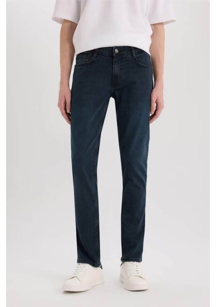Pedro Slim Fit Dar Kalıp Normal Bel Dar Paça Jean Pantolon R8791AZ25AU fırsatları