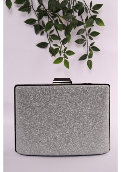 175 Kum Sim Arwen Kadın Aksesuar Kasalı Çanta Şık ve Fonksiyonel Tasarım fiyatları