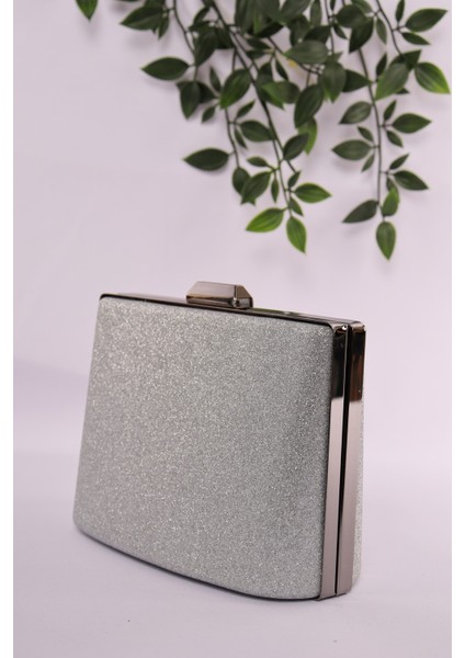 175 Kum Sim Arwen Kadın Aksesuar Kasalı Çanta Şık ve Fonksiyonel Tasarım modelleri