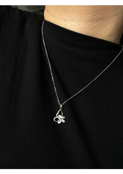 925 Ayar Gümüş Hareketli Dönen Kelebek Detaylı Kolye modelleri