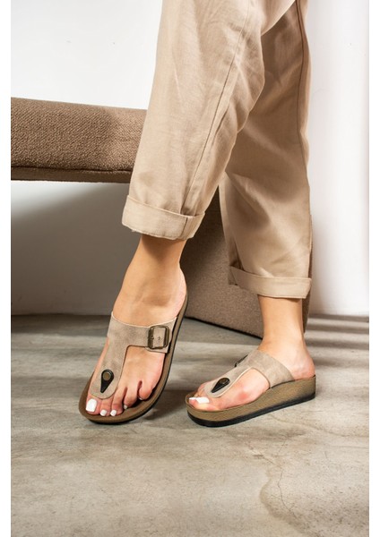 Günlük Kadın Erkek Yetişkin Mantar Taban Desenli Tokalı Ayarlanabilir Parmak Arası Terlik 34158 - 77