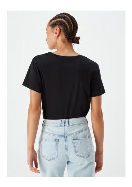 2477 Kelebek Baskılı Siyah Kadın T-Shirt - 90 fiyatları