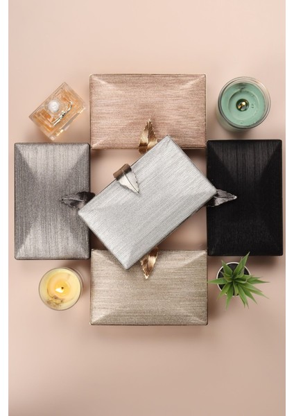 713 Sindirella Yaprak Bukle Abiye Çanta | Şık El Çantası Modeli modelleri