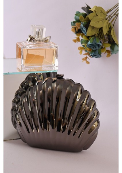 801 Şık Metal Istiridye Abiye Çanta