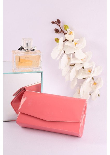 201 Rugan Minik Zarf Abiye Çanta | Parlak ve Şık Tasarım