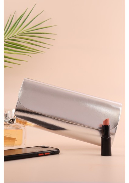 Weembag Mat Minik Uzun Capri Kadın Çanta fiyatları