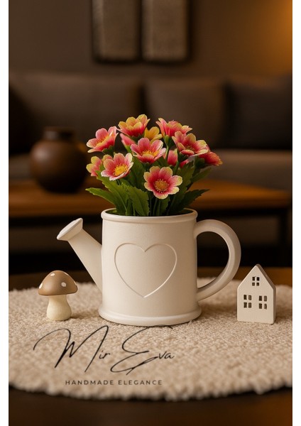 Kalp Detaylı Sulama Canı Saksı – El Yapımı Taş Tozu Dekoratif Vazo – Dried Flower Için Modern Vazo 13X10 cm modelleri