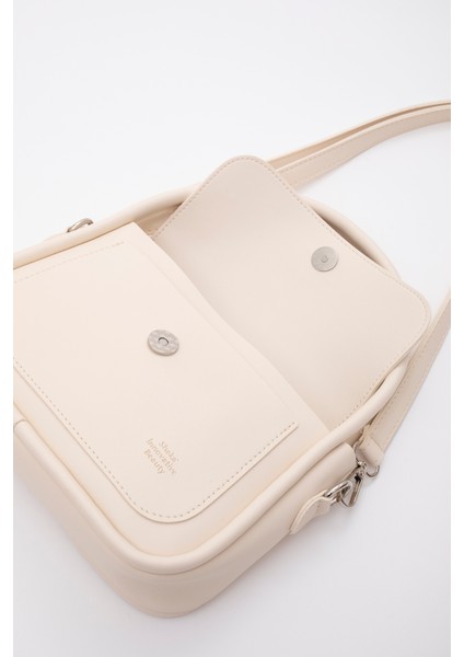 Krem SHK97 Suni Deri Ön Cep Detaylı 2 Bölmeli Ayarlanabilir Askılı El,kol ve Omuz Çantası indirimleri