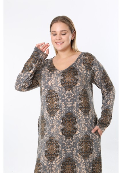 Kadın Desenli ve Likralı Büyük Beden Elbise modelleri