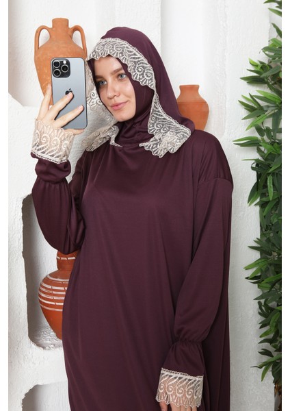 Kendinden Başörtülü Iki Renkli Şık Namaz Elbisesi