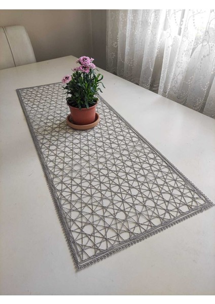 Gri Fransız Dantel Detaylı Tek Runner, Şık ve Zarif Masa Örtüsü Takımı