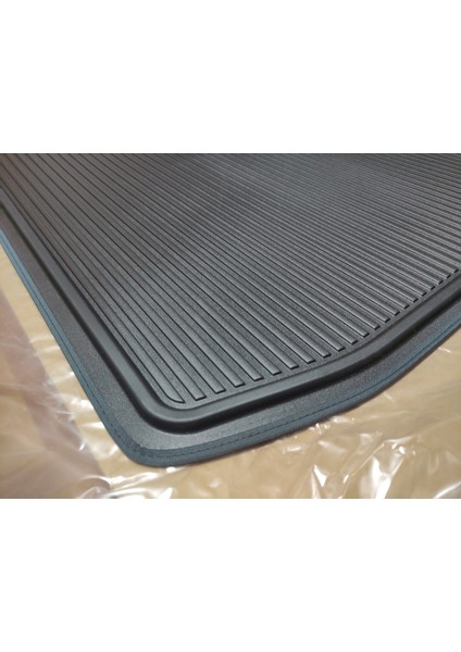 Bagaj Paspası 3V5061163 Skoda Süperb 2015-2024 modelleri