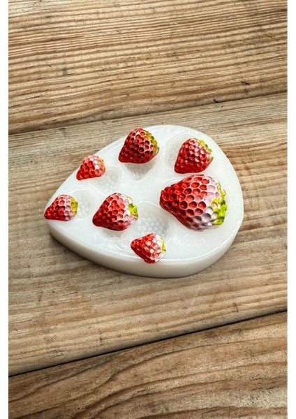 Üç Renkli Silikon Mum Kalıbı, 7'li, Çilek Şeklinde, Beyaz modelleri