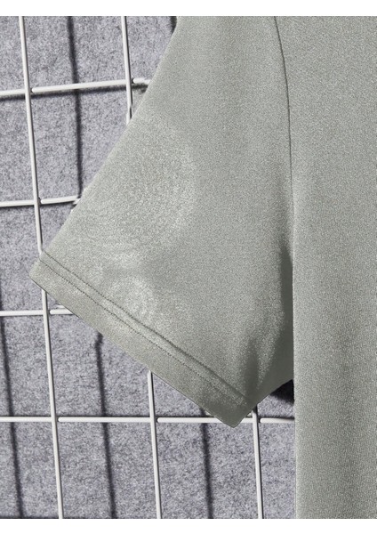 Erkek Gri Bisiklet Yaka Love Is Overlasting Baskılı T-Shirt modelleri