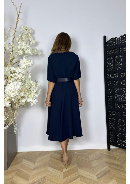 G1505 Yırtmaç Detaylı Kemerli Elbise Lacivert indirimleri