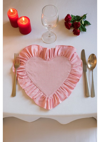 1 Adet Kalp Şeklinde Pembe Pötikareli Fırfırlı Amerikan Servis / Romantik Dekoratif Supla
