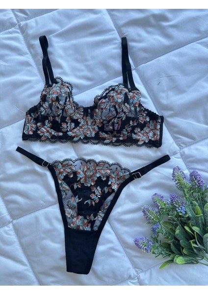 Kadın Çiçek Desenli Brode Işlemeli Balenli Sütyen Tanga Takım indirimleri
