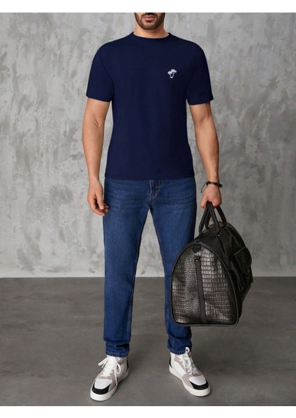 Erkek Lacivert Bisiklet Yaka Göğsü Palmiye Baskılı T-Shirt fiyatları