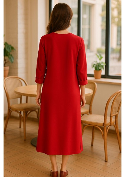Rahat ve Geniş Kalıp V Yaka Yırtmaçlı Cepli Uzun Kırmızı Elbise fiyatları