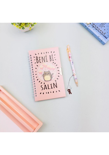 Kedi Mottolu Kilitli Defter indirimleri