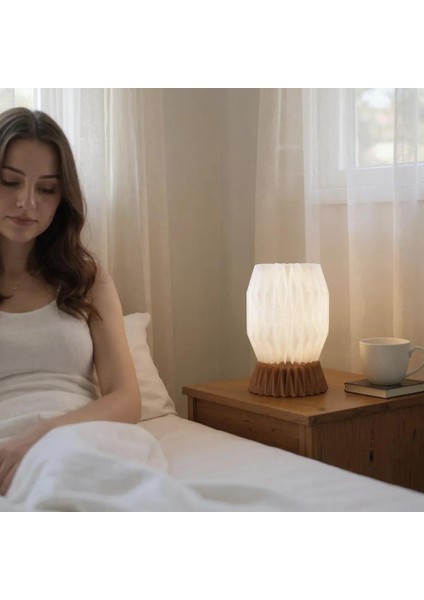 Vela El Yapımı Masa Lambası - Prizmatik Tasarımlı Beyaz Şapka & Reçine Taban fiyatları