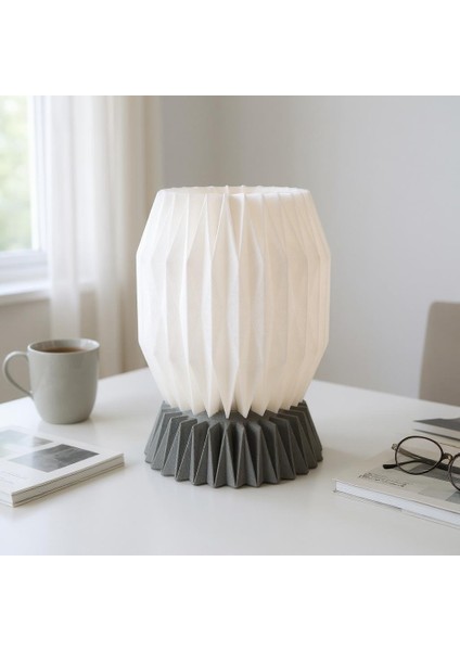 Vela El Yapımı Masa Lambası - Prizmatik Tasarımlı Beyaz Şapka & Reçine Taban