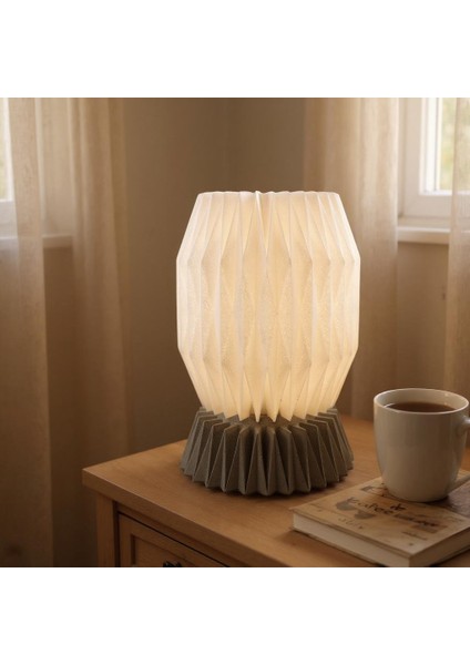 Vela El Yapımı Masa Lambası - Prizmatik Tasarımlı Beyaz Şapka & Reçine Taban fiyatları