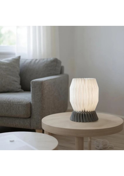 Vela El Yapımı Masa Lambası - Prizmatik Tasarımlı Beyaz Şapka & Reçine Taban fırsatları