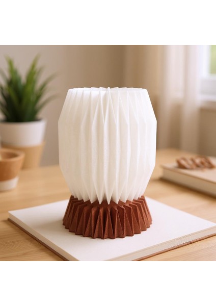 Vela El Yapımı Masa Lambası - Prizmatik Tasarımlı Beyaz Şapka & Reçine Taban fırsatları