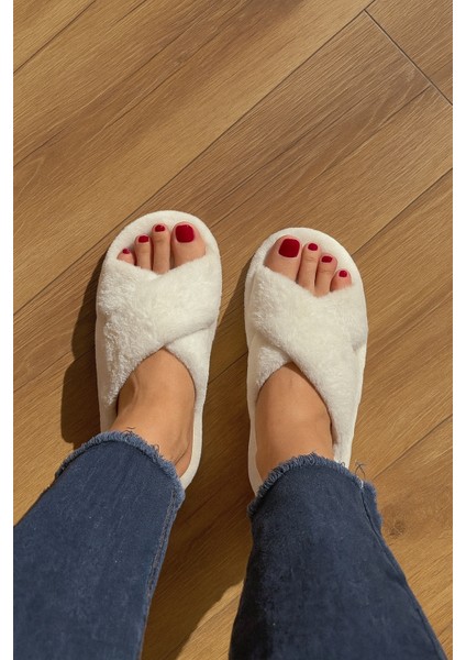 Kadın Ev Terliği Pofuduk Çapraz Ev Terliği modelleri