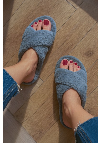 Kadın Ev Terliği Pofuduk Çapraz Ev Terliği