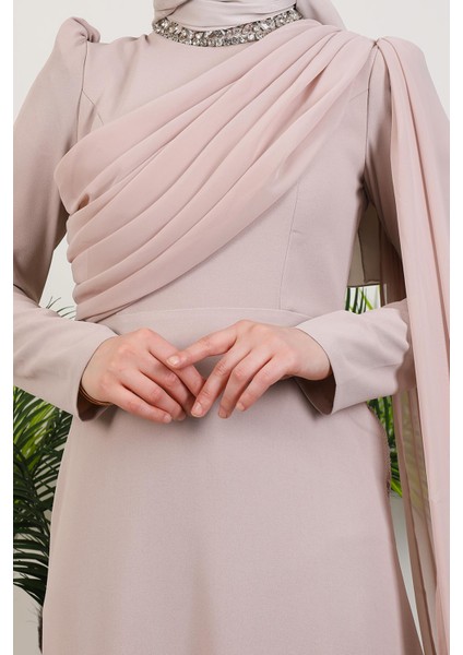 Yakası Taşlı Elbise Krem modelleri