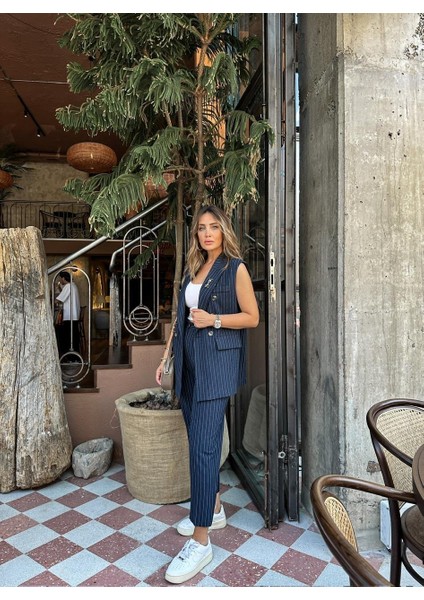 Çizgili Yelekli Casual Takım fırsatları