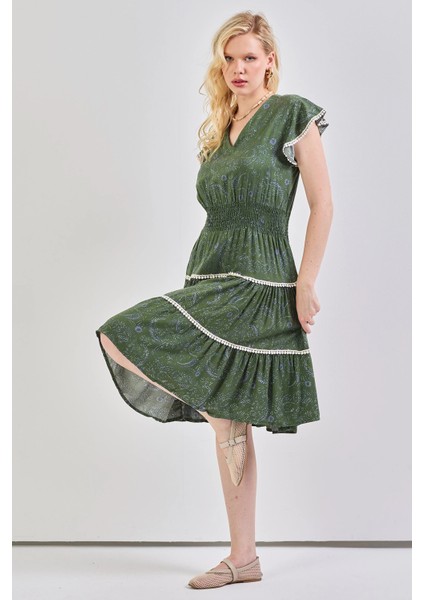 Kadın V Yaka Güpür Detaylı Gipeli Mini Elbise Haki