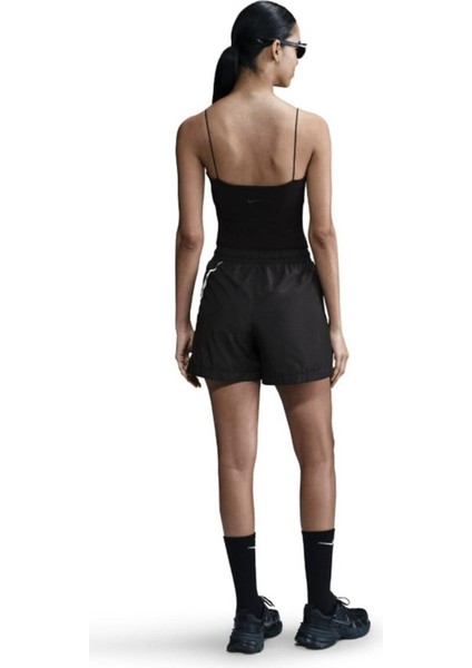 Sportswear Classic Woven 13 cm Kadın Siyah Şort modelleri