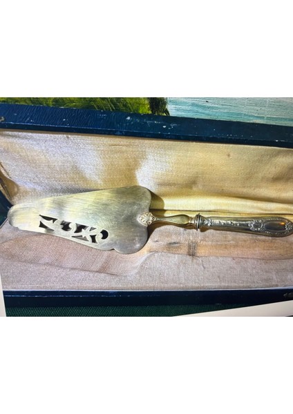 1960 Lar Fransız Altın ve Gümüş Kaplama Servis Spatulası - Spatula Boyu 25,5 cm