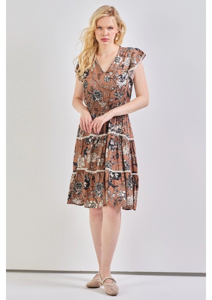 Kadın V Yaka Güpür Detaylı Gipeli Mini Elbise Kahve indirimleri