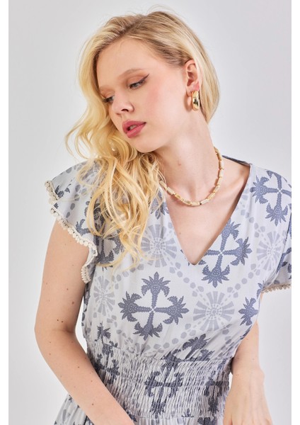 Kadın V Yaka Güpür Detaylı Gipeli Mini Elbise Gri fiyatları