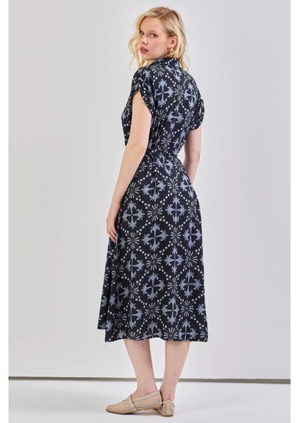 Kadın Desenli Kuşak Detaylı Gömlek Elbise Siyah fırsatları