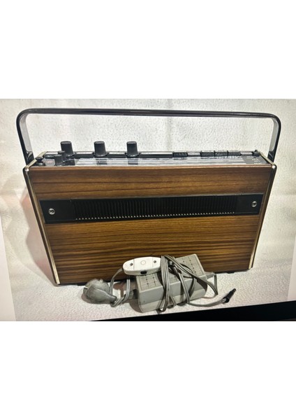 Telefunken Bajazzo Ts Antika Radyo - 32 cm x 20 cm x 9 cm Ölçülerinde - Sonsuz Çalışır fiyatları