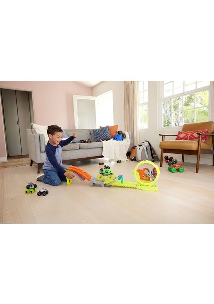 HXT05 Hot Wheels Monster Trucks Power Smashers Oyun Seti indirimleri