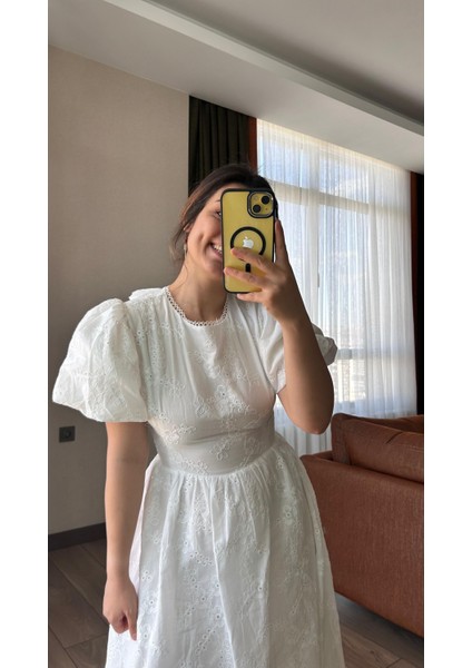 Beyaz Basic Atlet fırsatları