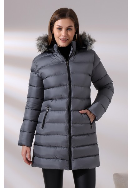 Kadın Kapüşonlu Fermuarlı Microjel Dolumlu Peluşlu Su ve Rüzgar Gecirmez Monta