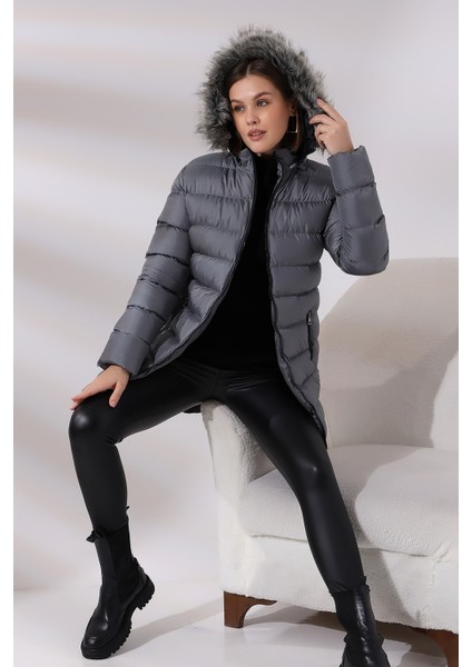 Kadın Kapüşonlu Fermuarlı Microjel Dolumlu Peluşlu Su ve Rüzgar Gecirmez Monta fiyatları