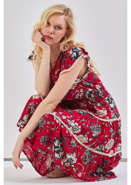 Kadın V Yaka Güpür Detaylı Gipeli Mini Elbise Kırmızı fiyatları