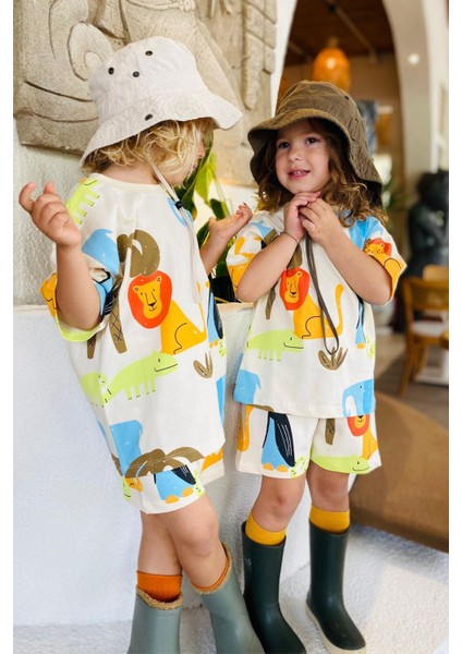 Erkek Çocuk Safari Baskılı Tshirt ve Şort Alt Üst Takım fiyatları