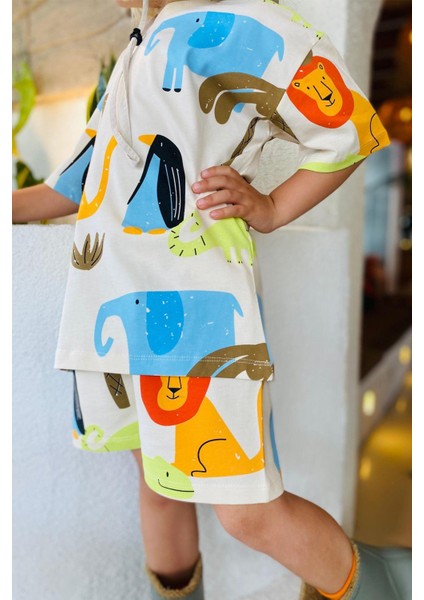 Erkek Çocuk Safari Baskılı Tshirt ve Şort Alt Üst Takım modelleri