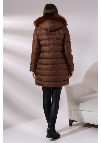 Kadın Kapüşonlu Fermuarlı Microjel Dolumlu Peluşlu Su ve Rüzgar Gecirmez Monta